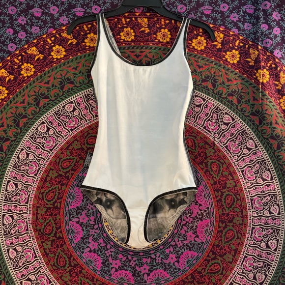 Blackmilk Clothing- Three Faces Swim- Size Small- PC - Picture 4 of 7